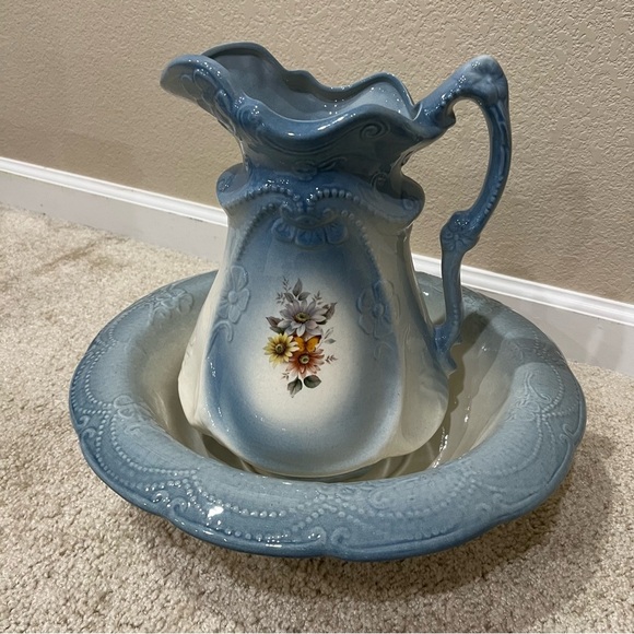Antique Ironstone Iron Stone Large Floral Blue Wash Basin and Pitcher Vintage - Picture 1 of 16